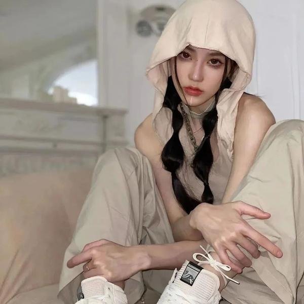 缠绕洞窟的野兽